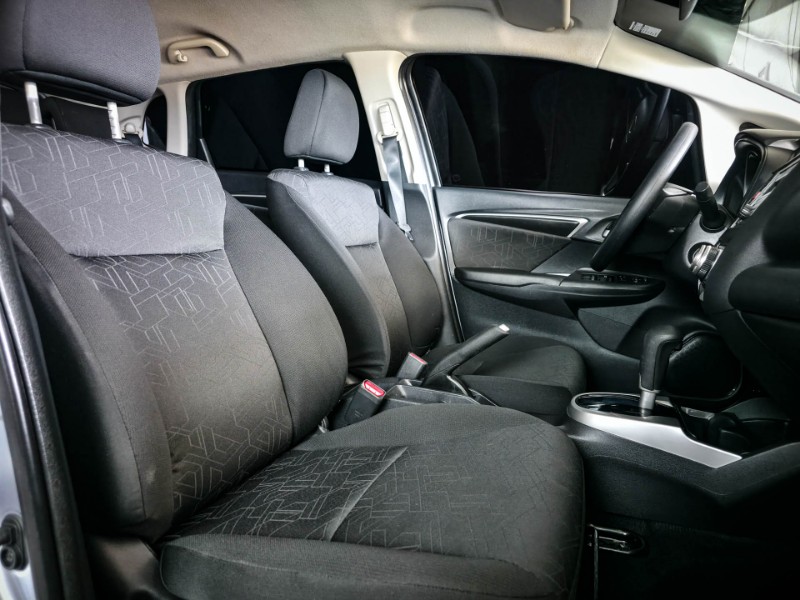 HONDA FIT 1.5 LX 16V FLEX 4P AUTOMÁTICO 2016/2017 DUARTE VEÍCULOS PORTO ALEGRE / Carros no Vale