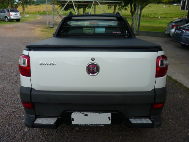 FIAT STRADA 1.4 MPI WORKING CS 8V CELEBRATION 2016/2016 PREMIUM AUTOMÓVEIS ARROIO DO MEIO / Carros no Vale