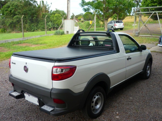FIAT STRADA 1.4 MPI WORKING CS 8V CELEBRATION 2016/2016 PREMIUM AUTOMÓVEIS ARROIO DO MEIO / Carros no Vale