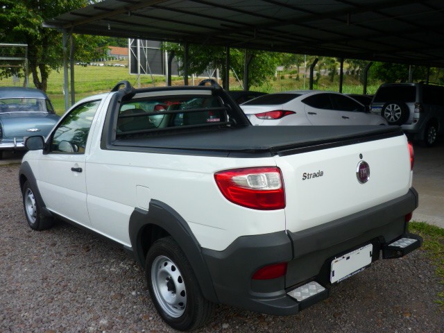 FIAT STRADA 1.4 MPI WORKING CS 8V CELEBRATION 2016/2016 PREMIUM AUTOMÓVEIS ARROIO DO MEIO / Carros no Vale