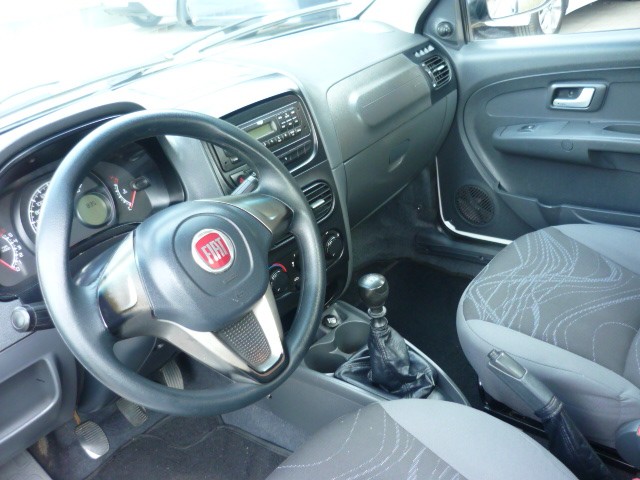 FIAT STRADA 1.4 MPI WORKING CS 8V CELEBRATION 2016/2016 PREMIUM AUTOMÓVEIS ARROIO DO MEIO / Carros no Vale