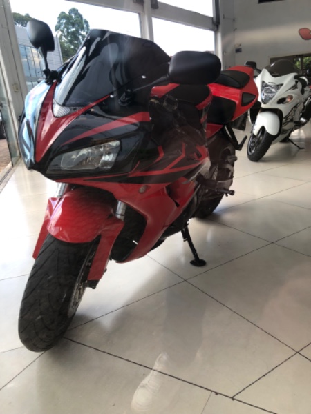 HONDA MOTOS CBR 1000 RR FIRE BLADE 2006/2006 JASER MOTOS LAJEADO / Carros no Vale