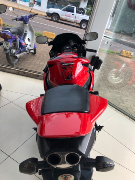 HONDA MOTOS CBR 1000 RR FIRE BLADE 2006/2006 JASER MOTOS LAJEADO / Carros no Vale