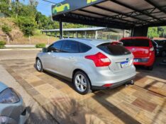 FORD FOCUS HATCH SE 1.6 16V 2013/2014 TS VEÍCULOS ANTA GORDA / Carros no Vale