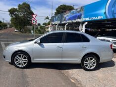 VOLKSWAGEN JETTA 2.5 20V 150/170CV TIPTRONIC 2009/2009 LS MULTIMARCAS VENÂNCIO AIRES / Carros no Vale