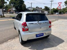 TOYOTA ETIOS 1.5 XLS 16V FLEX 4P MANUAL 2013/2013 LS MULTIMARCAS VENÂNCIO AIRES / Carros no Vale