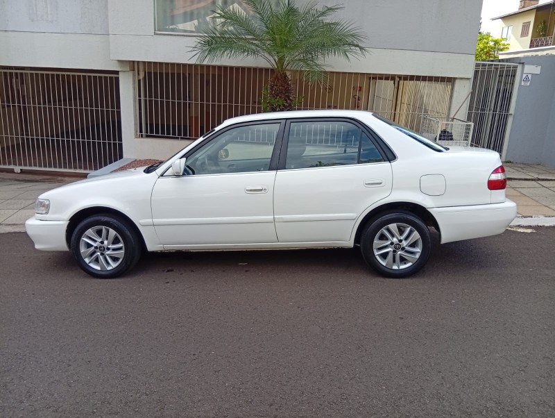 TOYOTA COROLLA 1.8 XEI 16V FLEX 4P MANUAL 1999/2000 ALTERNATIVA VEÍCULOS LAJEADO / Carros no Vale