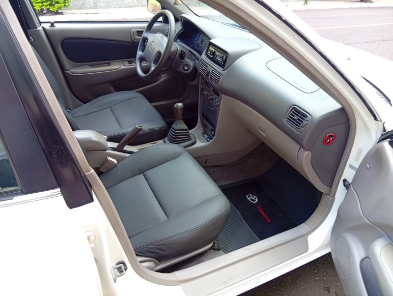 TOYOTA COROLLA 1.8 XEI 16V FLEX 4P MANUAL 1999/2000 ALTERNATIVA VEÍCULOS LAJEADO / Carros no Vale