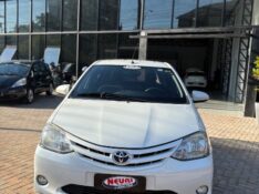 TOYOTA ETIOS 1.3 X 16V FLEX 4P MANUAL 2015/2016 NEURI VEÍCULOS LAJEADO / Carros no Vale
