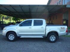 TOYOTA HILUX CABINE DUPLA HILUX CD SR 4X4 2.8 TDI DIESEL AUT. 2013/2013 PREMIUM AUTOMÓVEIS ARROIO DO MEIO / Carros no Vale