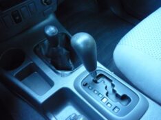 TOYOTA HILUX CABINE DUPLA HILUX CD SR 4X4 2.8 TDI DIESEL AUT. 2013/2013 PREMIUM AUTOMÓVEIS ARROIO DO MEIO / Carros no Vale