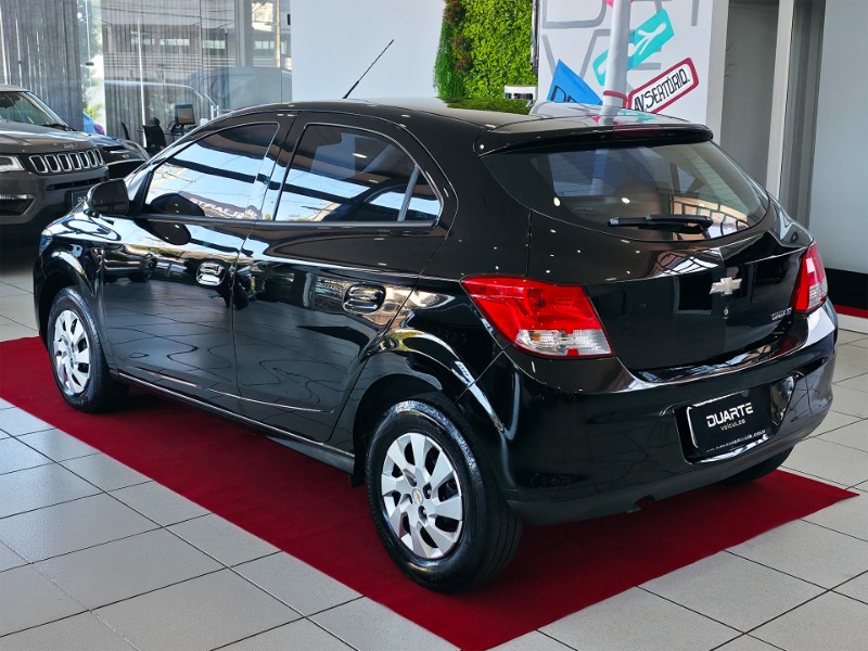 CHEVROLET ONIX 1.0 FLEX LT MANUAL 2013/2014 DUARTE VEÍCULOS PORTO ALEGRE / Carros no Vale