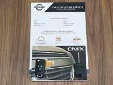 CHEVROLET ONIX 1.0 FLEX LT MANUAL 2013/2014 DUARTE VEÍCULOS PORTO ALEGRE / Carros no Vale