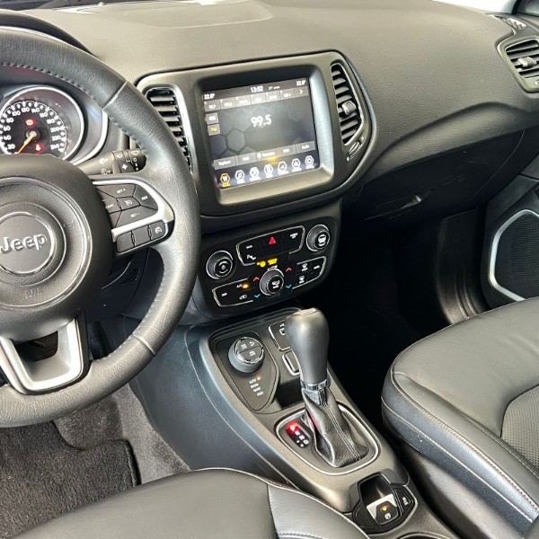 JEEP COMPASS LONGITUDE 2.0 4X4 DIES 16V 2018/2018 JOÃO CARROS MULTIMARCAS GUAPORÉ / Carros no Vale JEEP COMPASS LONGITUDE 2.0 4X4 DIES 16V 2018/2018 JOÃO CARROS MULTIMARCAS GUAPORÉ / Carros no Vale