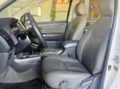 TOYOTA HILUX CD SR D4-D 4X4 3.0 TDI DIES AUT. 2015/2015 JOÃO CARROS MULTIMARCAS GUAPORÉ / Carros no Vale