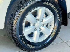 TOYOTA HILUX CD SR D4-D 4X4 3.0 TDI DIES AUT. 2015/2015 JOÃO CARROS MULTIMARCAS GUAPORÉ / Carros no Vale