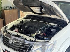 TOYOTA HILUX CD SR D4-D 4X4 3.0 TDI DIES AUT. 2015/2015 JOÃO CARROS MULTIMARCAS GUAPORÉ / Carros no Vale