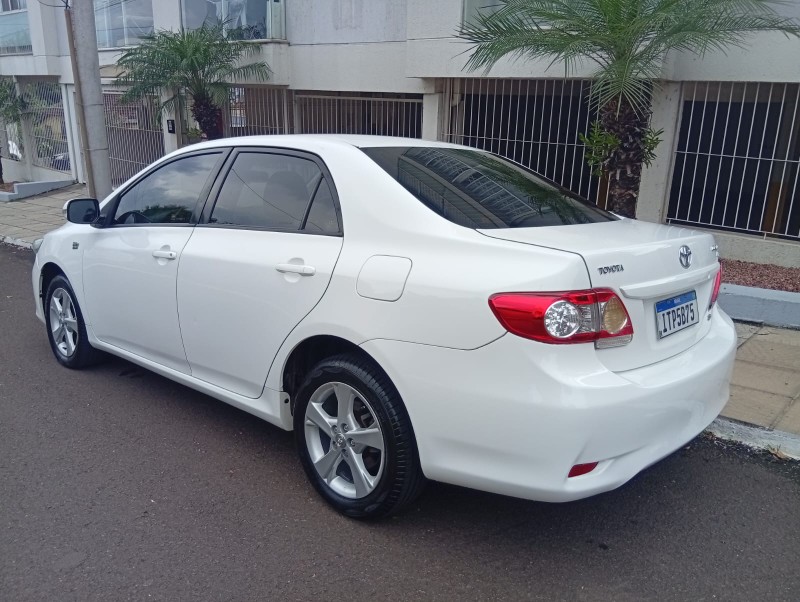 TOYOTA COROLLA 2.0 XEI 16V FLEX 4P AUTOMÁTICO 2012/2013 ALTERNATIVA VEÍCULOS LAJEADO / Carros no Vale