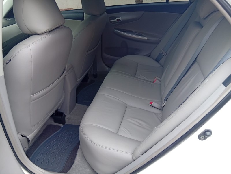 TOYOTA COROLLA 2.0 XEI 16V FLEX 4P AUTOMÁTICO 2012/2013 ALTERNATIVA VEÍCULOS LAJEADO / Carros no Vale