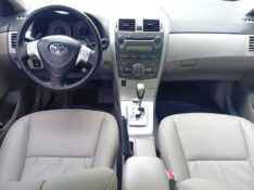 TOYOTA COROLLA 2.0 XEI 16V FLEX 4P AUTOMÁTICO 2012/2013 ALTERNATIVA VEÍCULOS LAJEADO / Carros no Vale