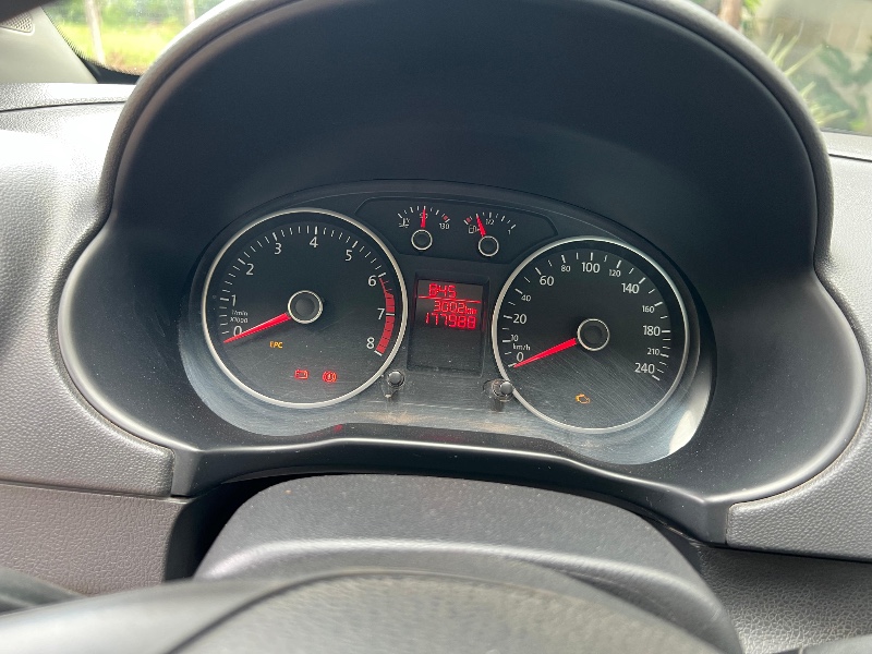 VOLKSWAGEN SAVEIRO ROBUST 1.6 TOTAL FLEX 8V 2018/2018 ELY AUTOMÓVEIS LAJEADO / Carros no Vale