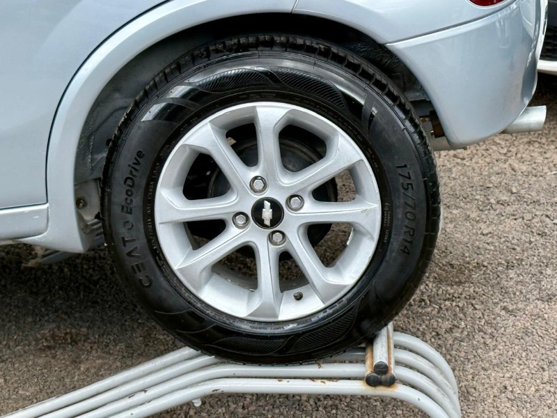 CHEVROLET CORSA 1.4 MAXX 8V /2012 AR MULTIMARCAS VENÂNCIO AIRES / Carros no Vale