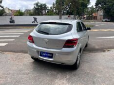 CHEVROLET ONIX HATCH LT 1.0 8V FLEXPOWER 5P MEC. 2015/2015 LS MULTIMARCAS VENÂNCIO AIRES / Carros no Vale