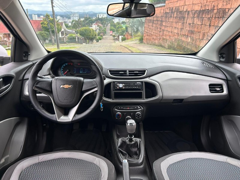 CHEVROLET ONIX HATCH LT 1.0 8V FLEXPOWER 5P MEC. 2015/2015 LS MULTIMARCAS VENÂNCIO AIRES / Carros no Vale