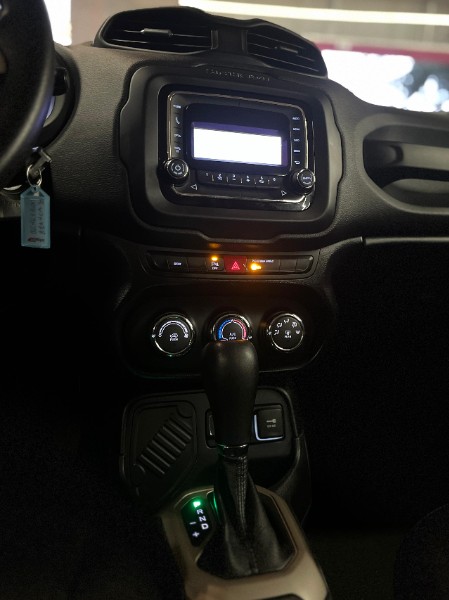 JEEP RENEGADE 1.8 16V SPORT 2018/2018 JM AUTOMÓVEIS VENÂNCIO AIRES / Carros no Vale