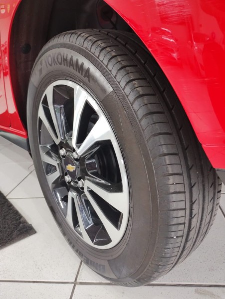 CHEVROLET ONIX 1.4 LTZ 2015/2015 TIAGO AUTOMÓVEIS VENÂNCIO AIRES / Carros no Vale