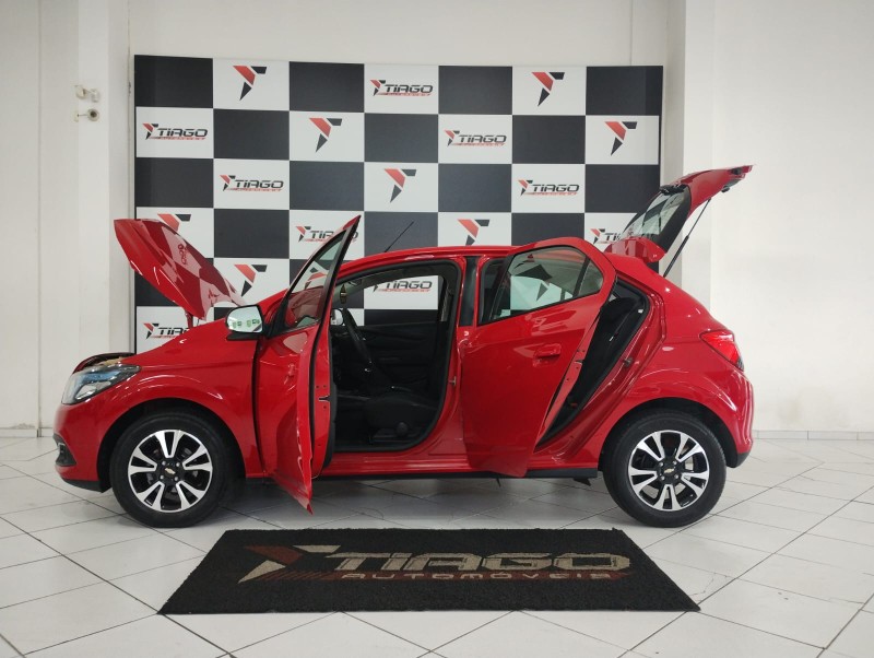 CHEVROLET ONIX 1.4 LTZ 2015/2015 TIAGO AUTOMÓVEIS VENÂNCIO AIRES / Carros no Vale