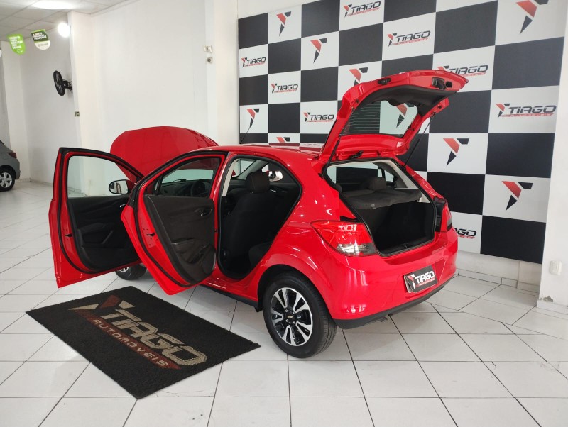 CHEVROLET ONIX 1.4 LTZ 2015/2015 TIAGO AUTOMÓVEIS VENÂNCIO AIRES / Carros no Vale