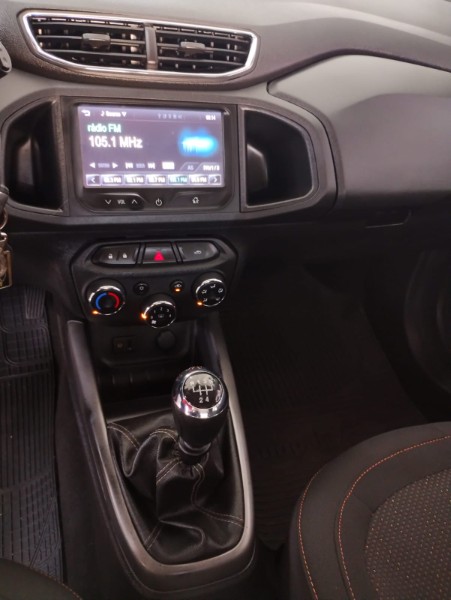 CHEVROLET ONIX 1.4 LTZ 2015/2015 TIAGO AUTOMÓVEIS VENÂNCIO AIRES / Carros no Vale