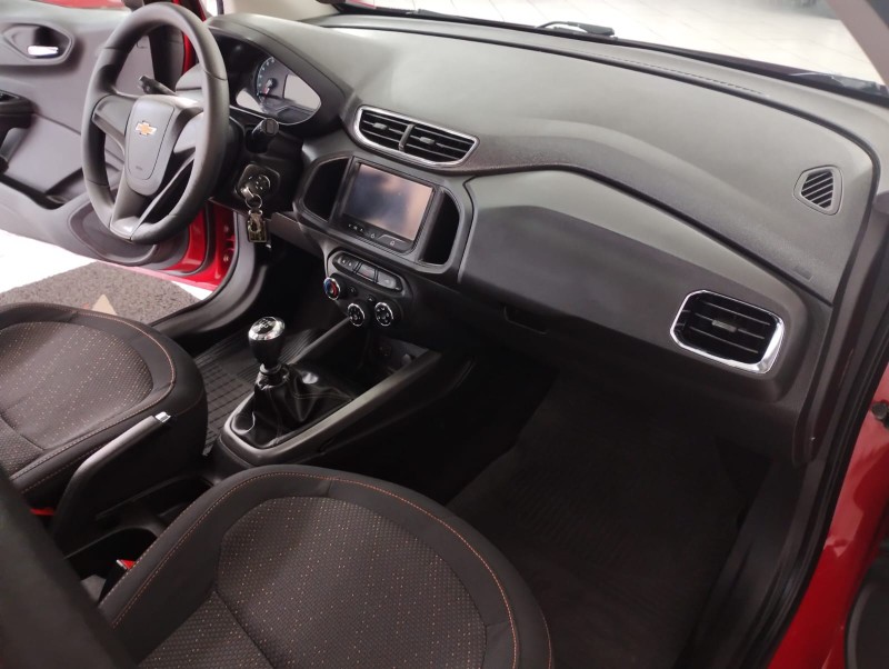 CHEVROLET ONIX 1.4 LTZ 2015/2015 TIAGO AUTOMÓVEIS VENÂNCIO AIRES / Carros no Vale