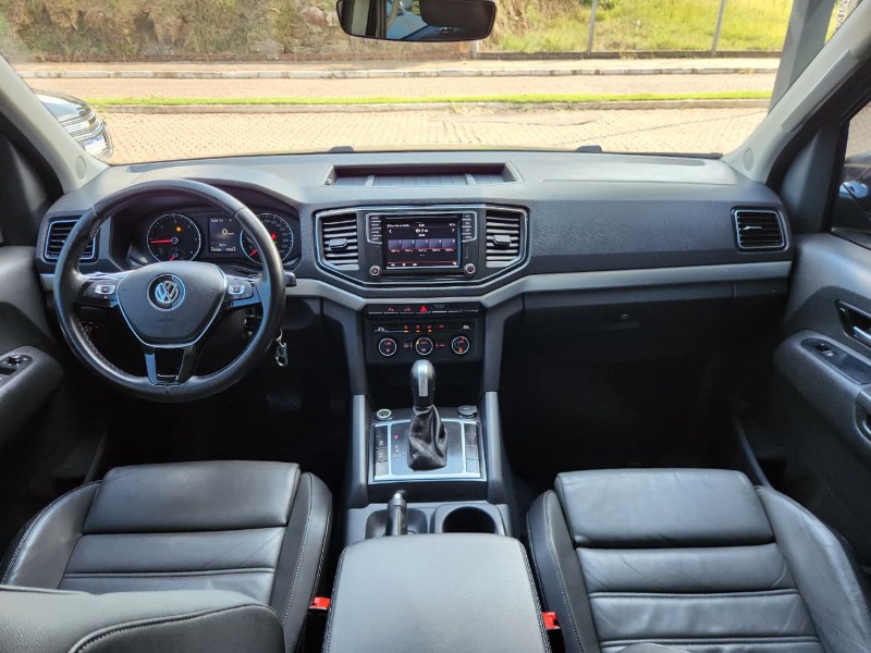 VOLKSWAGEN AMAROK HIGHLINE 3.0 V6 4X4 2020/2020 TS VEÍCULOS ANTA GORDA / Carros no Vale