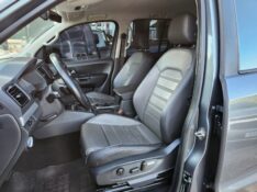 VOLKSWAGEN AMAROK HIGHLINE 3.0 V6 4X4 2020/2020 TS VEÍCULOS ANTA GORDA / Carros no Vale