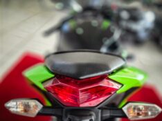 KAWASAKI NINJA 300 ABS 2017/2017 DUARTE VEÍCULOS PORTO ALEGRE / Carros no Vale