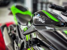 KAWASAKI NINJA 300 ABS 2017/2017 DUARTE VEÍCULOS PORTO ALEGRE / Carros no Vale