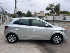 CHEVROLET ONIX HATCH LT 1.4 8V FLEXPOWER 5P MEC. 2018/2018 LS MULTIMARCAS VENÂNCIO AIRES / Carros no Vale