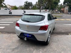 CHEVROLET ONIX HATCH LT 1.4 8V FLEXPOWER 5P MEC. 2018/2018 LS MULTIMARCAS VENÂNCIO AIRES / Carros no Vale