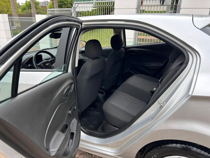 CHEVROLET ONIX HATCH LT 1.4 8V FLEXPOWER 5P MEC. 2018/2018 LS MULTIMARCAS VENÂNCIO AIRES / Carros no Vale