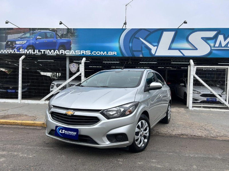 CHEVROLET ONIX HATCH LT 1.4 8V FLEXPOWER 5P MEC. 2018/2018 LS MULTIMARCAS VENÂNCIO AIRES / Carros no Vale