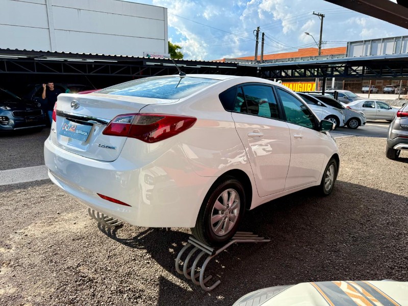 HYUNDAI HB20S 1.6 COMFORT PLUS 16V 2015 /2015 AR MULTIMARCAS VENÂNCIO AIRES / Carros no Vale