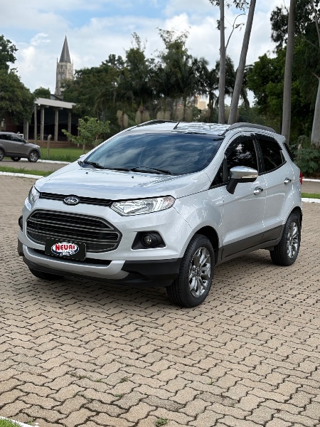 FORD ECOSPORT FREESTYLE 1.6 16V FLEX 5P 2013/2014 NEURI VEÍCULOS LAJEADO / Carros no Vale