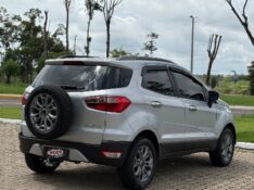 FORD ECOSPORT FREESTYLE 1.6 16V FLEX 5P 2013/2014 NEURI VEÍCULOS LAJEADO / Carros no Vale