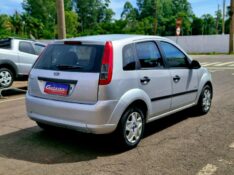 FORD FIESTA 1.0 8V 2011/2012 CRUZEIRO MULTIMARCAS CRUZEIRO DO SUL / Carros no Vale