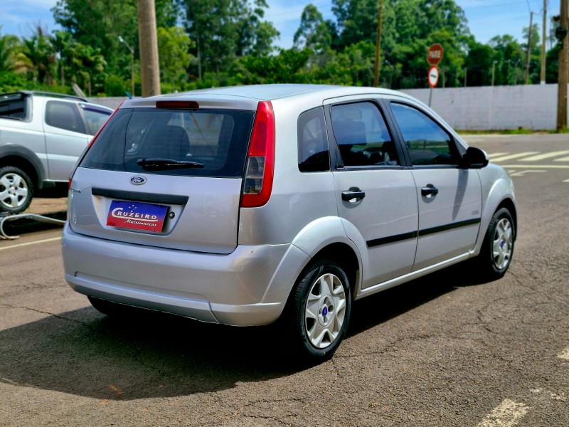FORD FIESTA 1.0 8V 2011/2012 CRUZEIRO MULTIMARCAS CRUZEIRO DO SUL / Carros no Vale