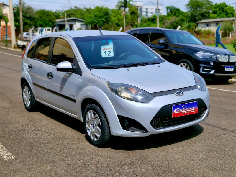 FORD FIESTA 1.0 8V 2011/2012 CRUZEIRO MULTIMARCAS CRUZEIRO DO SUL / Carros no Vale