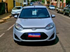 FORD FIESTA 1.0 8V 2011/2012 CRUZEIRO MULTIMARCAS CRUZEIRO DO SUL / Carros no Vale