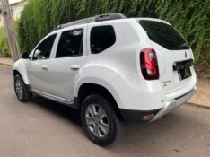 RENAULT DUSTER DYNAMIQUE 1.6 CVT 2019/2020 ESTAÇÃO DO CARRO ESTRELA / Carros no Vale